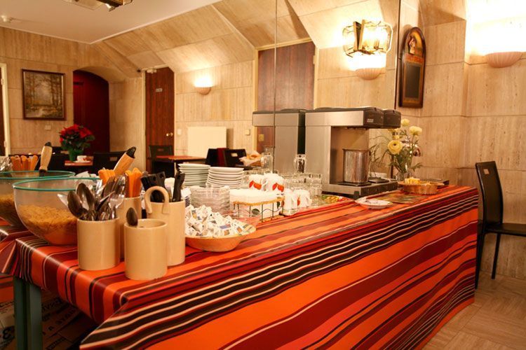 Hotel de l'Alma Paris - Breakfast
